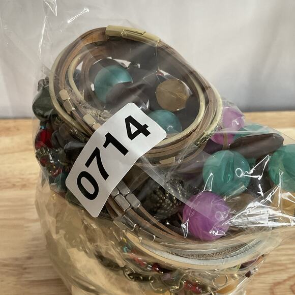 Mystery Jewelry Lot 1.11 Lbs Curated Wearable Boho Artisan Vintage To Now - Picture 13 of 13